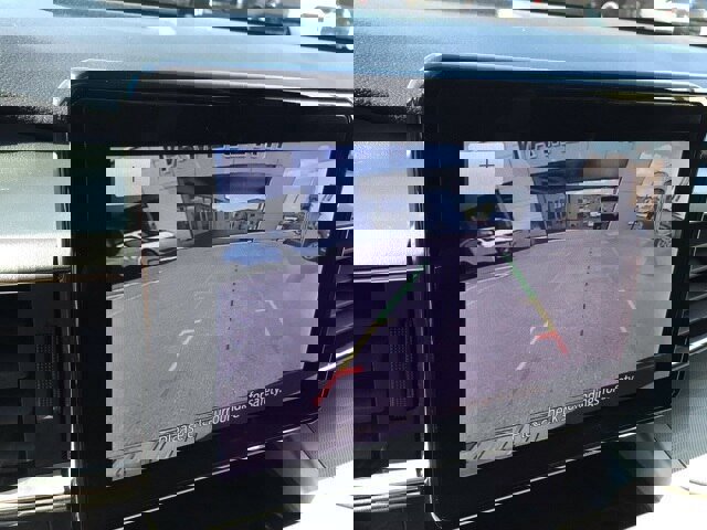 Certified 2022 Ford Explorer XLT w/ Equipment Group 202A image 16