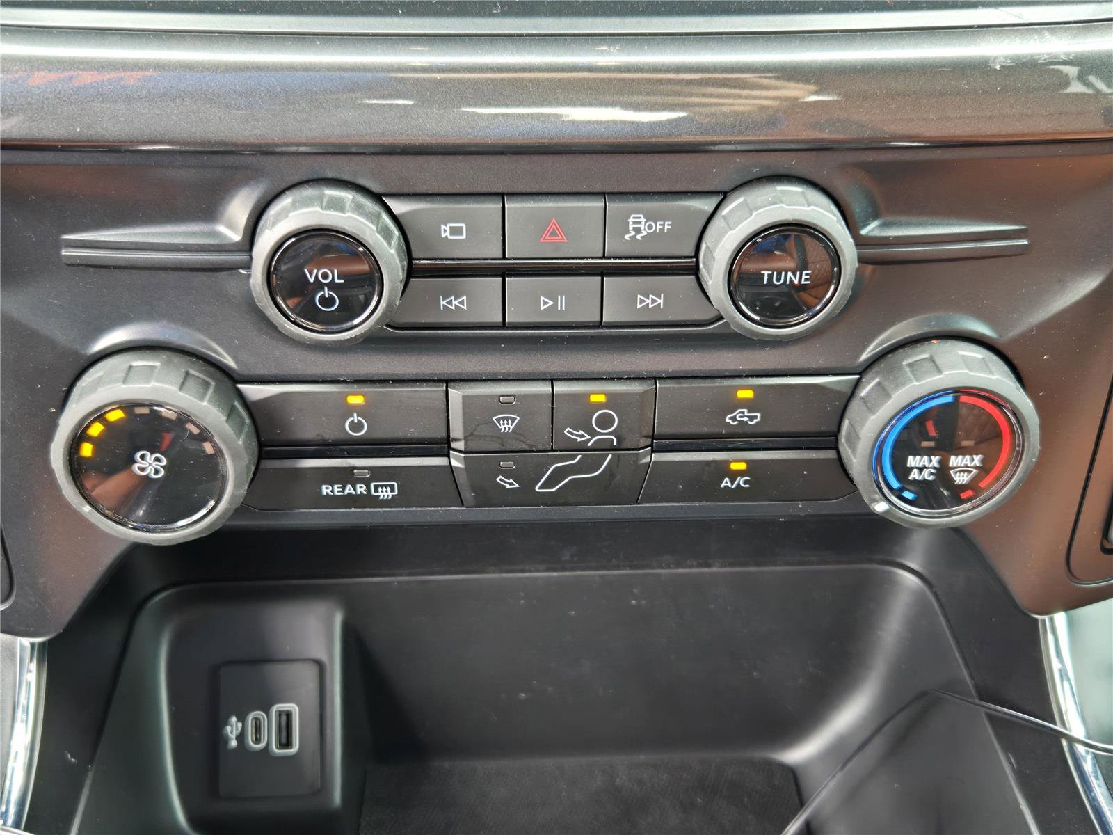 Certified 2025 Ford F150 STX AWD/4WD image 18