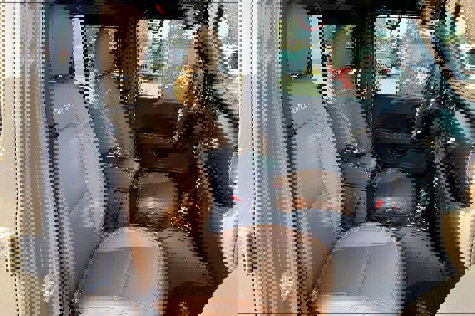 Used 2023 Jeep Gladiator Rubicon w/ LED Lighting Group image 10