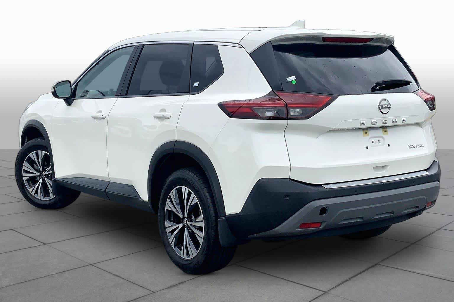Used 2023 Nissan Rogue SV AWD/4WD image 11