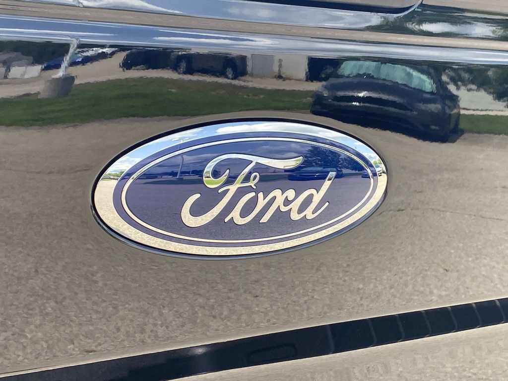 Certified 2017 Ford F150 XLT w/ Equipment Group 302A Luxury AWD/4WD image 18