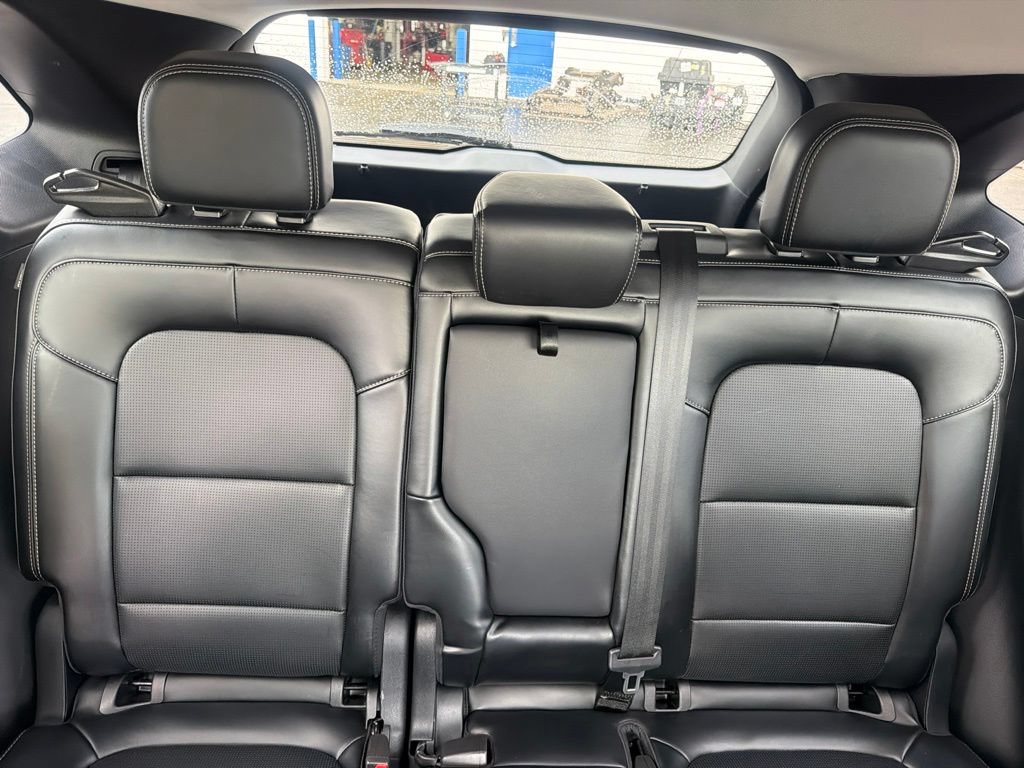 Certified 2024 Ford Escape Platinum AWD/4WD image 46