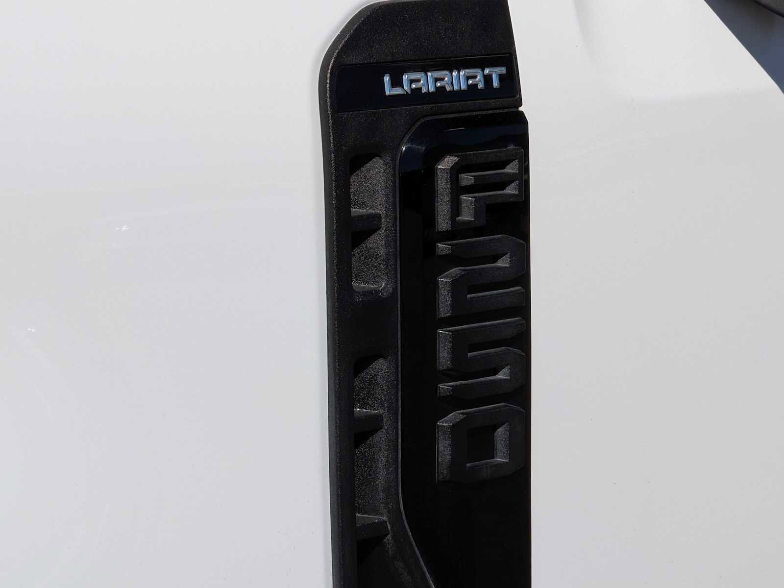 Certified 2024 Ford F250 Lariat w/ Tremor Off-Road Package AWD/4WD image 11