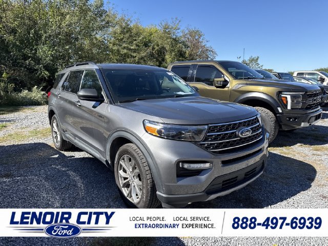 Certified 2023 Ford Explorer XLT w/ Equipment Group 202A AWD/4WD image 1