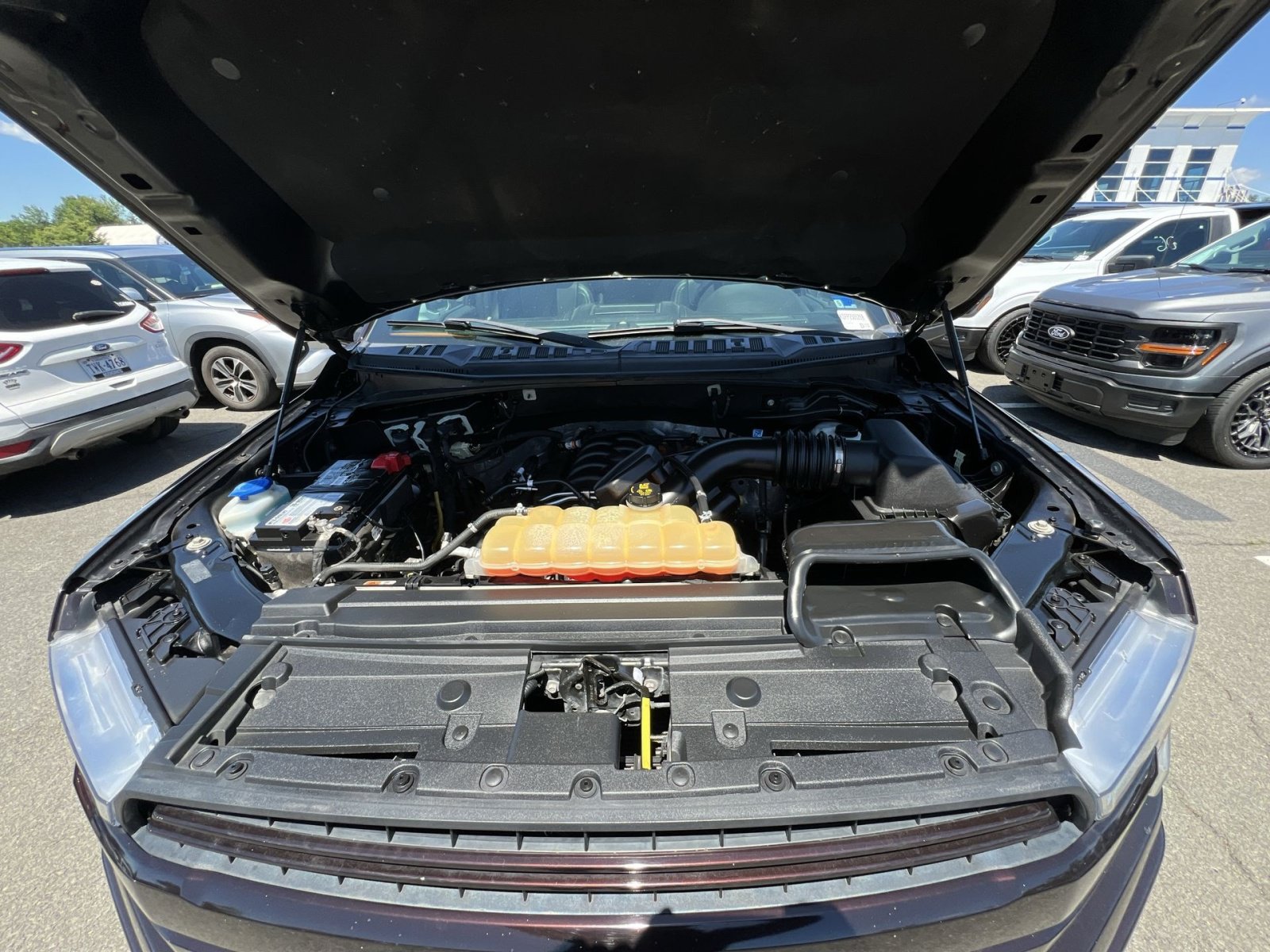 Certified 2018 Ford F150 Lariat w/ Equipment Group 502A Luxury AWD/4WD image 37