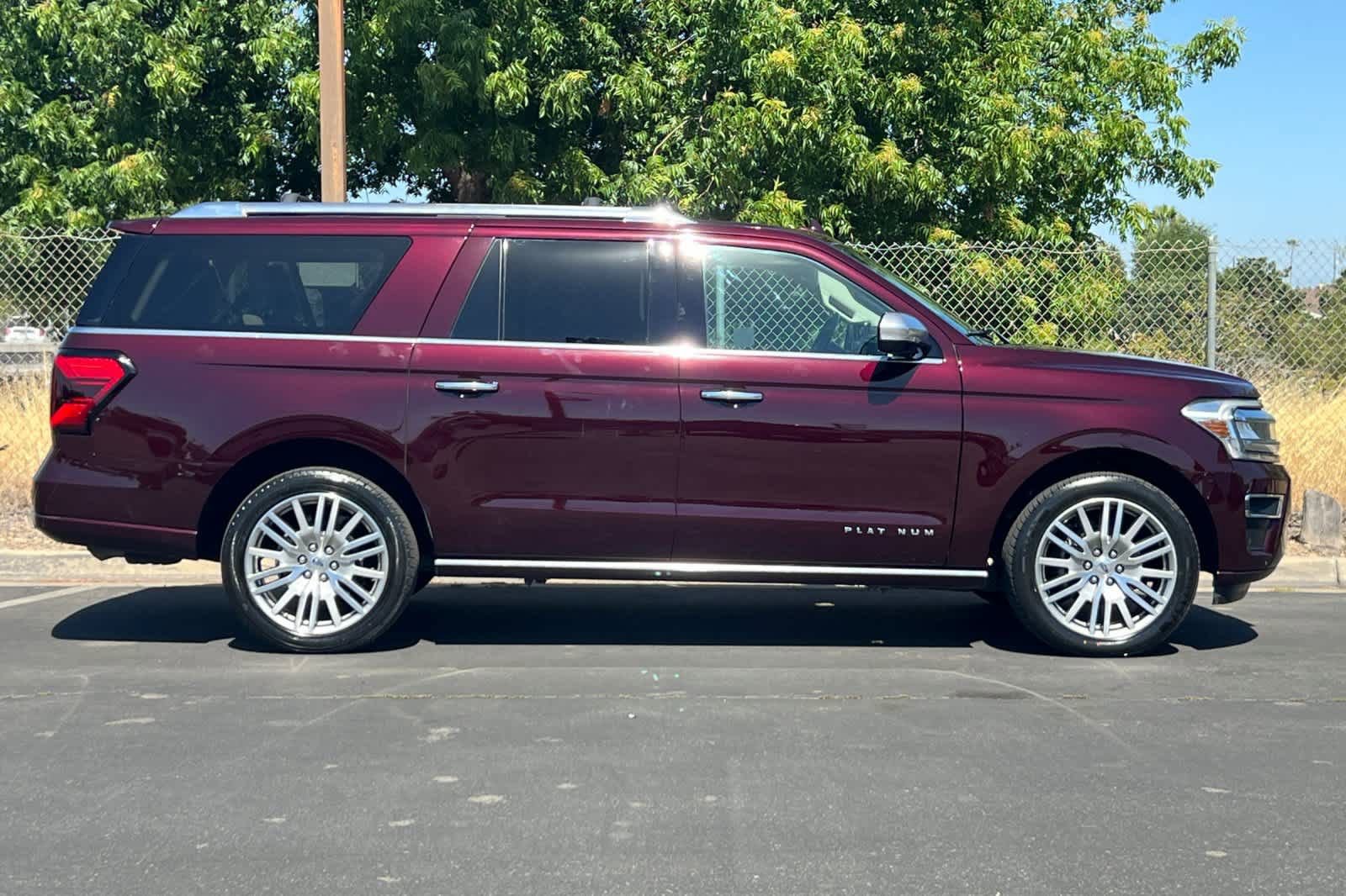 Certified 2023 Ford Expedition Max Platinum AWD/4WD image 9