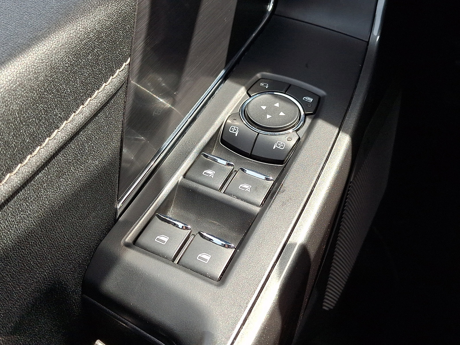 Certified 2023 Ford F150 Lariat w/ Equipment Group 502A High image 27