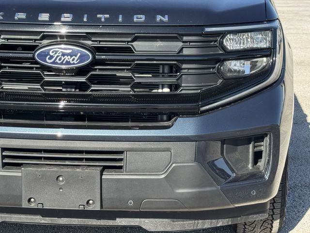 Certified 2025 Ford Expedition Active AWD/4WD image 9