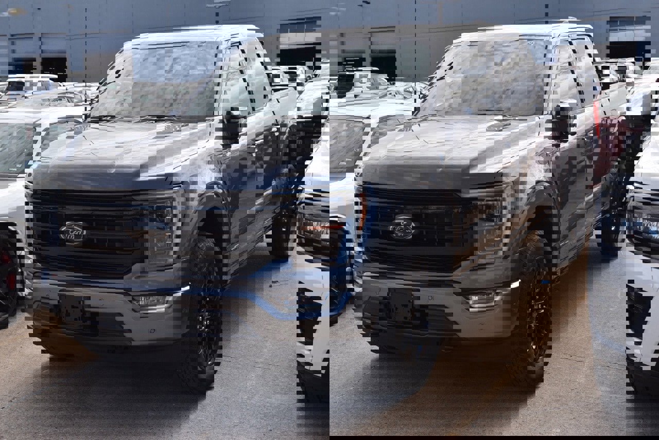 Certified 2022 Ford F150 Platinum w/ Equipment Group 701A High image 2