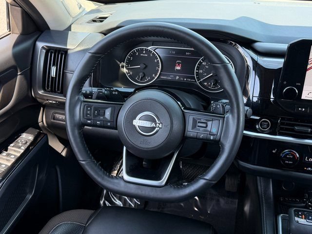 Used 2022 Nissan Pathfinder SL w/ SL Premium Package AWD/4WD image 17