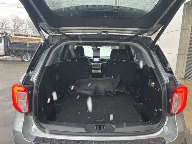 Certified 2023 Ford Explorer XLT w/ Equipment Group 202A image 28