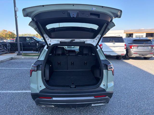 Used 2025 Chevrolet Equinox ACTIV AWD/4WD image 9