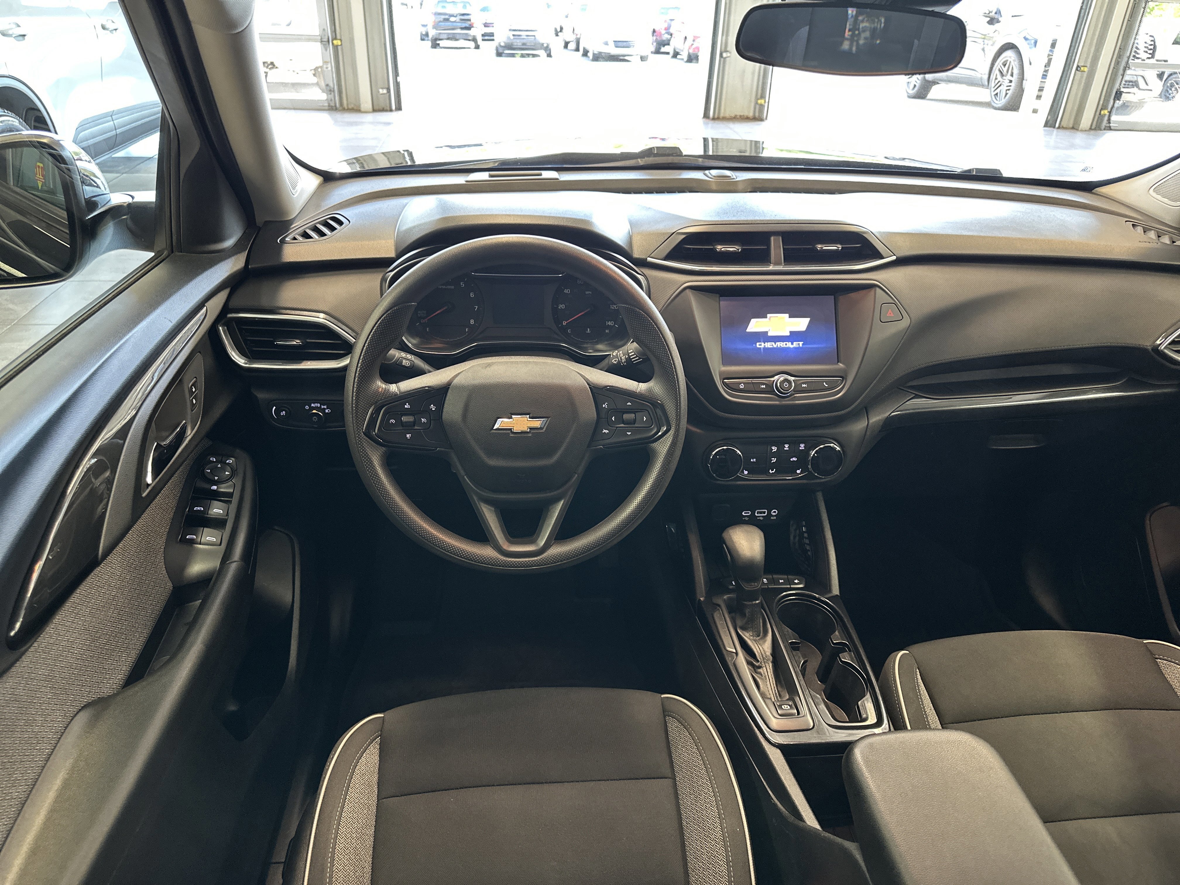 Used 2022 Chevrolet TrailBlazer LT image 11