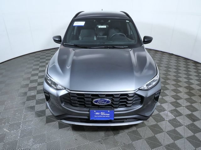 Certified 2025 Ford Escape ST-Line AWD/4WD image 3
