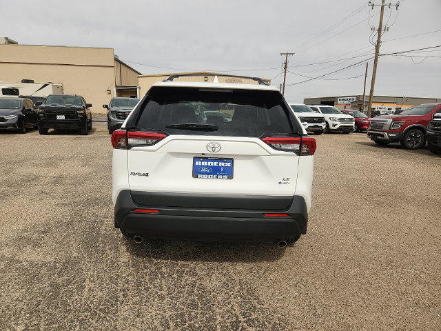 Used 2025 Toyota RAV4 LE AWD/4WD image 6