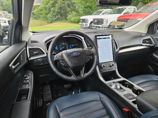 Certified 2022 Ford Edge SEL w/ Sport Appearance Package image 13