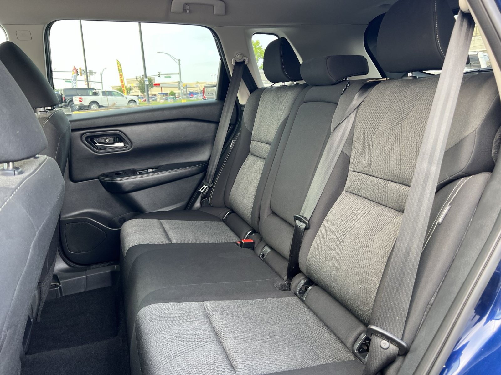 Used 2024 Nissan Rogue SV AWD/4WD image 23