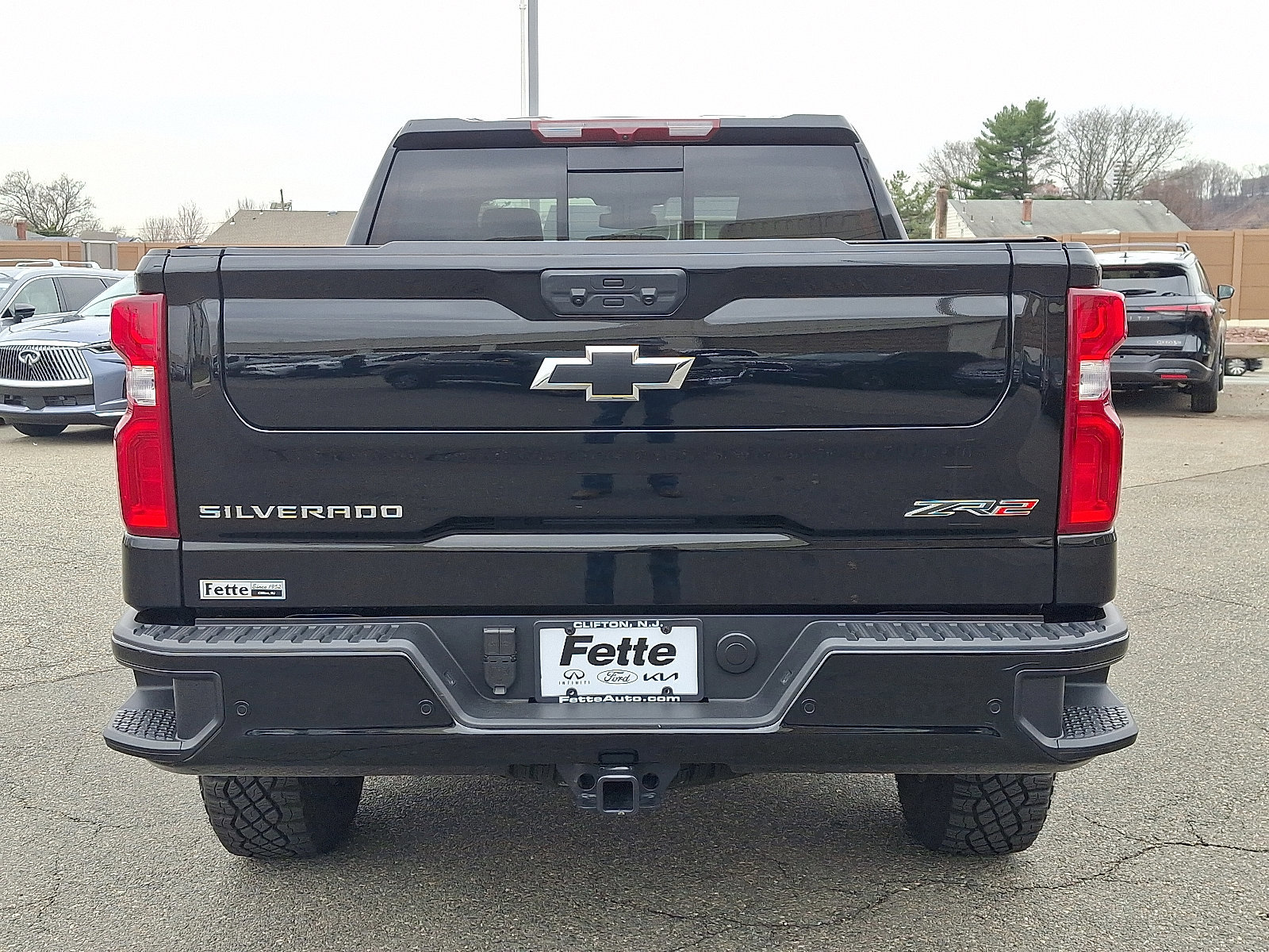 Used 2025 Chevrolet Silverado 1500 ZR2 image 3