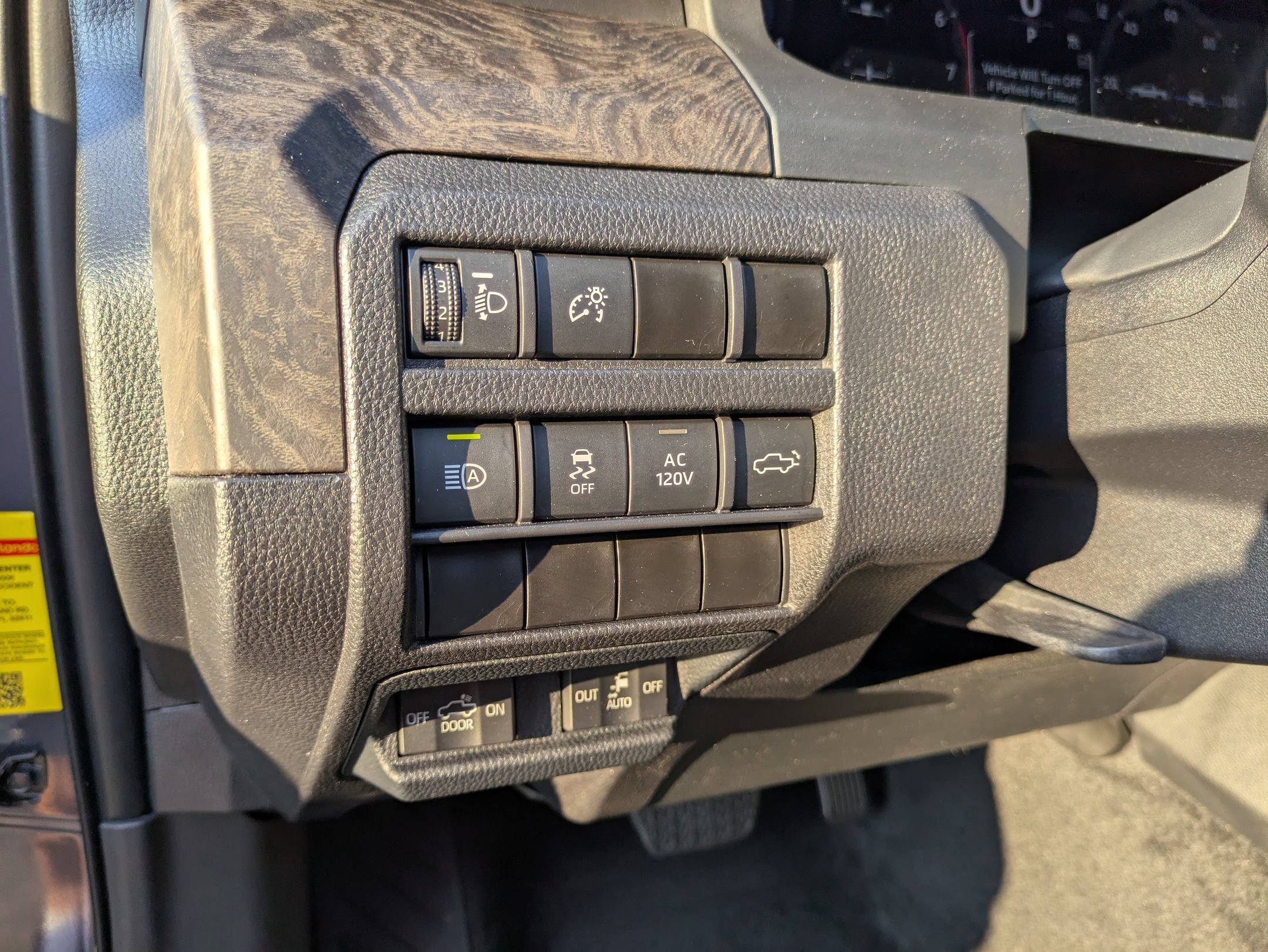 Used 2024 Toyota Tacoma Limited w/ Limited Package (LT) AWD/4WD image 17