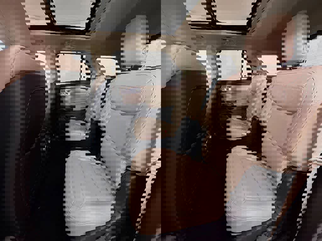 Certified 2020 Ford Explorer Limited w/ Class III Trailer Tow Package image 17