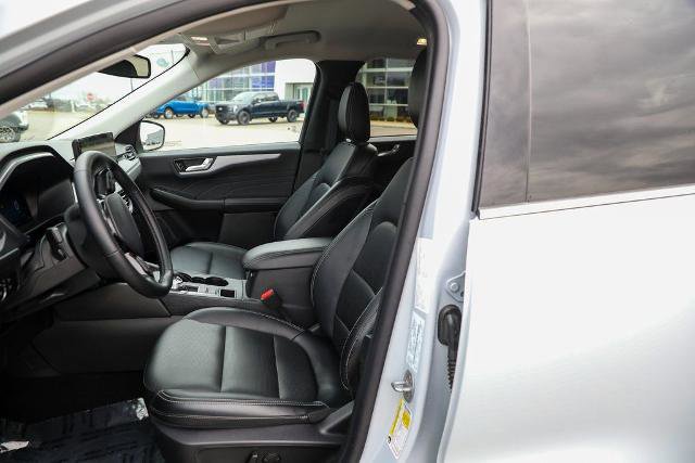 Certified 2025 Ford Escape Platinum image 17
