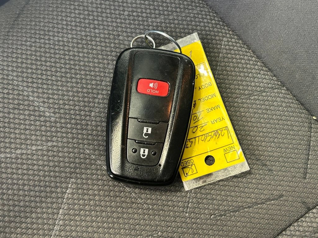 Used 2020 Toyota RAV4 XLE FWD image 43
