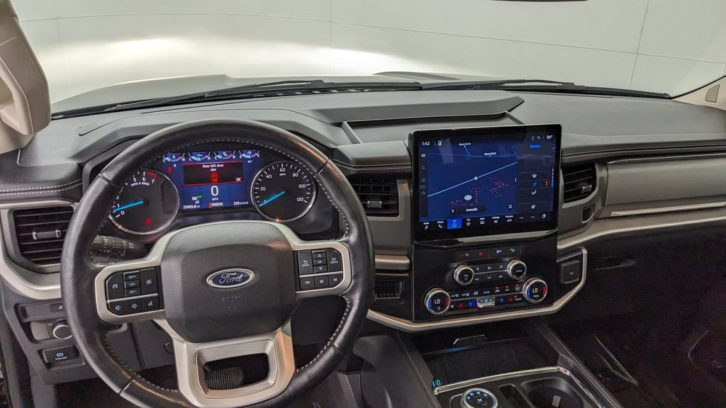 Certified 2024 Ford Expedition Max XLT AWD/4WD image 4