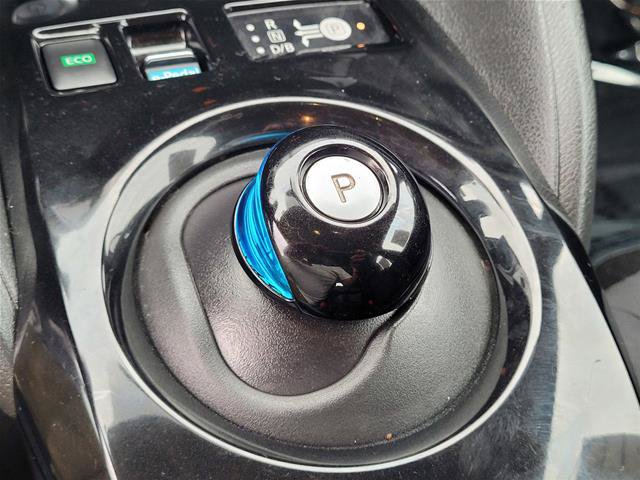 Used 2018 Nissan Leaf SV w/ Protection Package FWD image 25