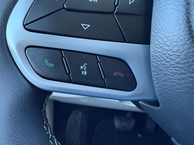 Used 2024 Chrysler Pacifica Touring-L FWD image 18