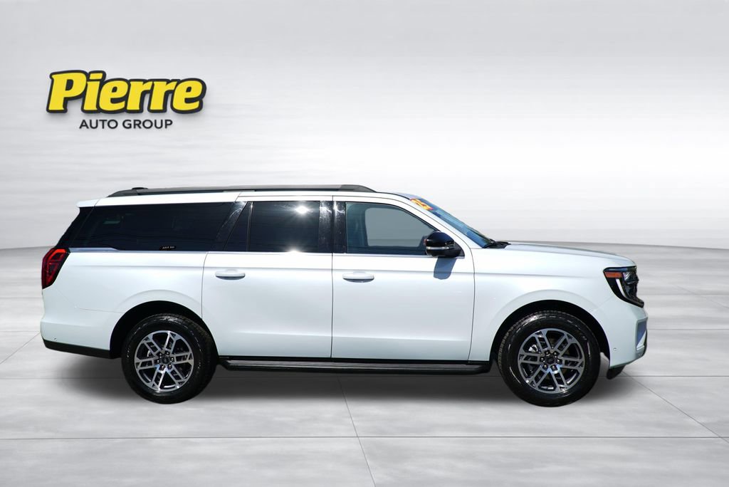 Certified 2025 Ford Expedition Max Active AWD/4WD image 3