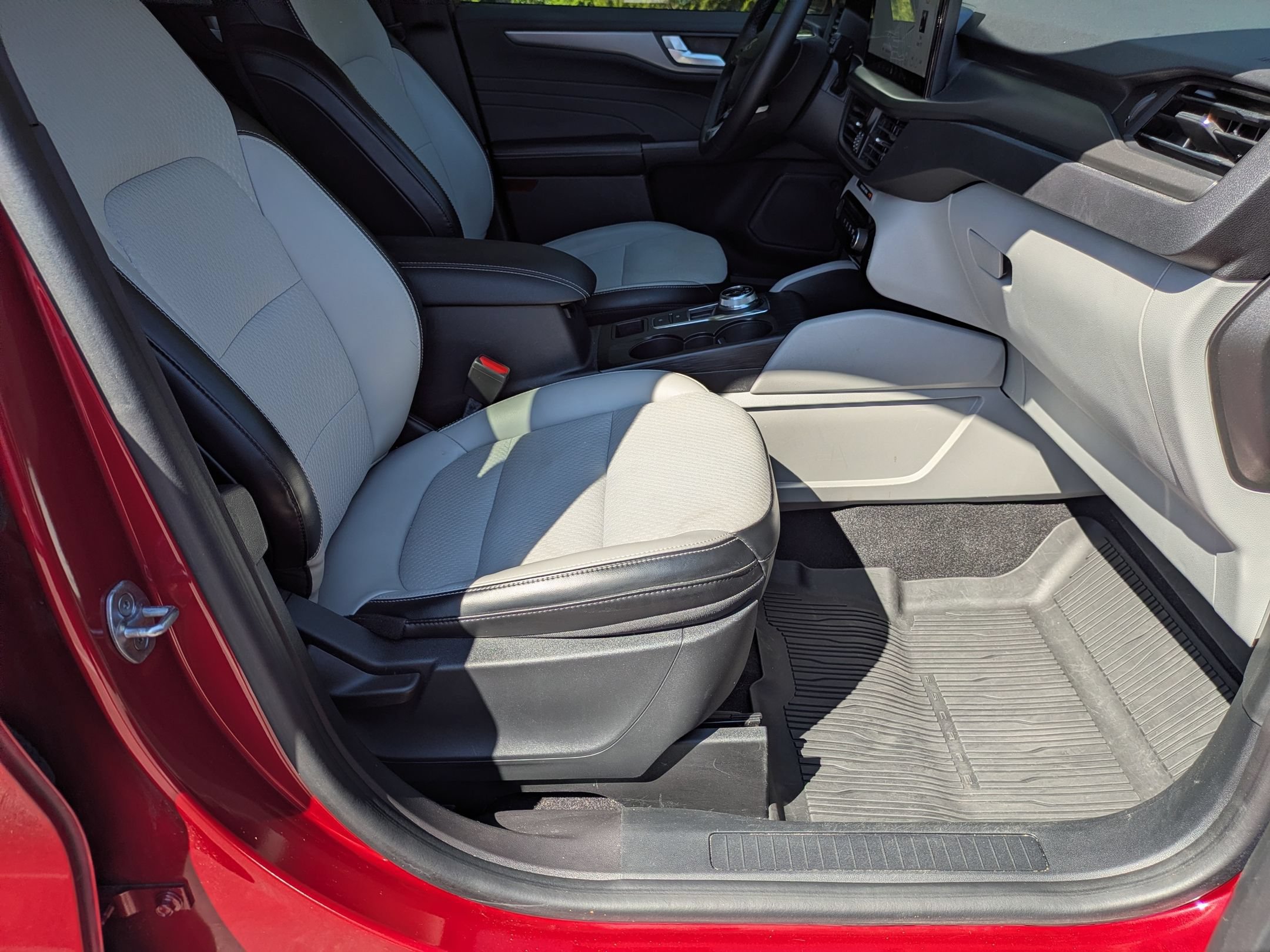 Certified 2024 Ford Escape SE FWD image 39