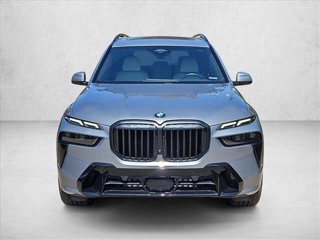 Used 2023 BMW X7 xDrive40i w/ M Sport Package AWD/4WD image 2