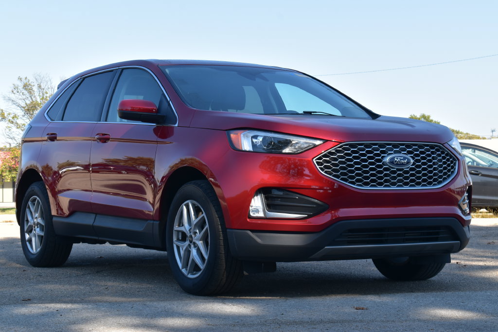 Certified 2024 Ford Edge SEL w/ Convenience Package AWD/4WD image 3