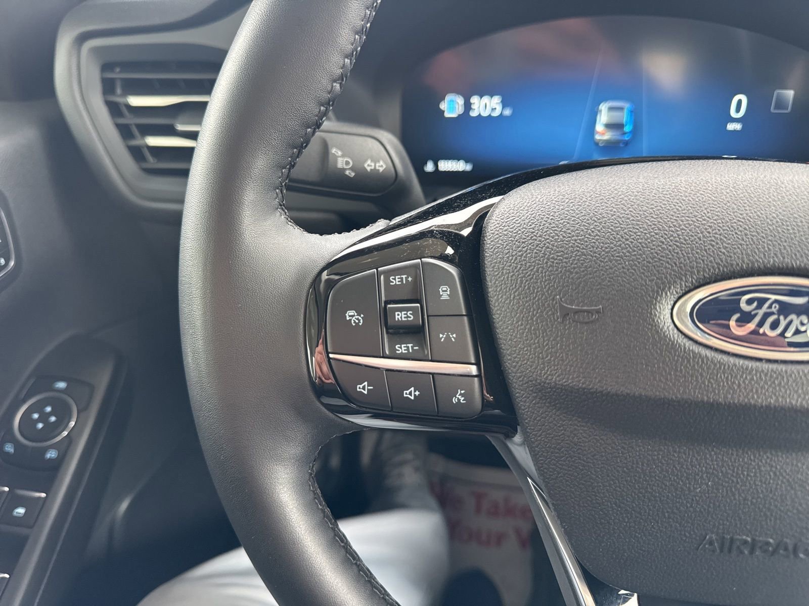 Certified 2024 Ford Escape Platinum w/ Premium Technology Package image 31