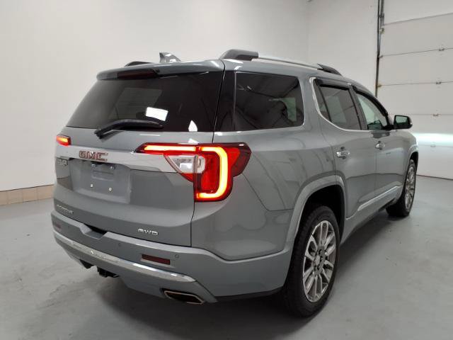 Used 2023 GMC Acadia Denali w/ Denali Ultimate Package AWD/4WD image 3