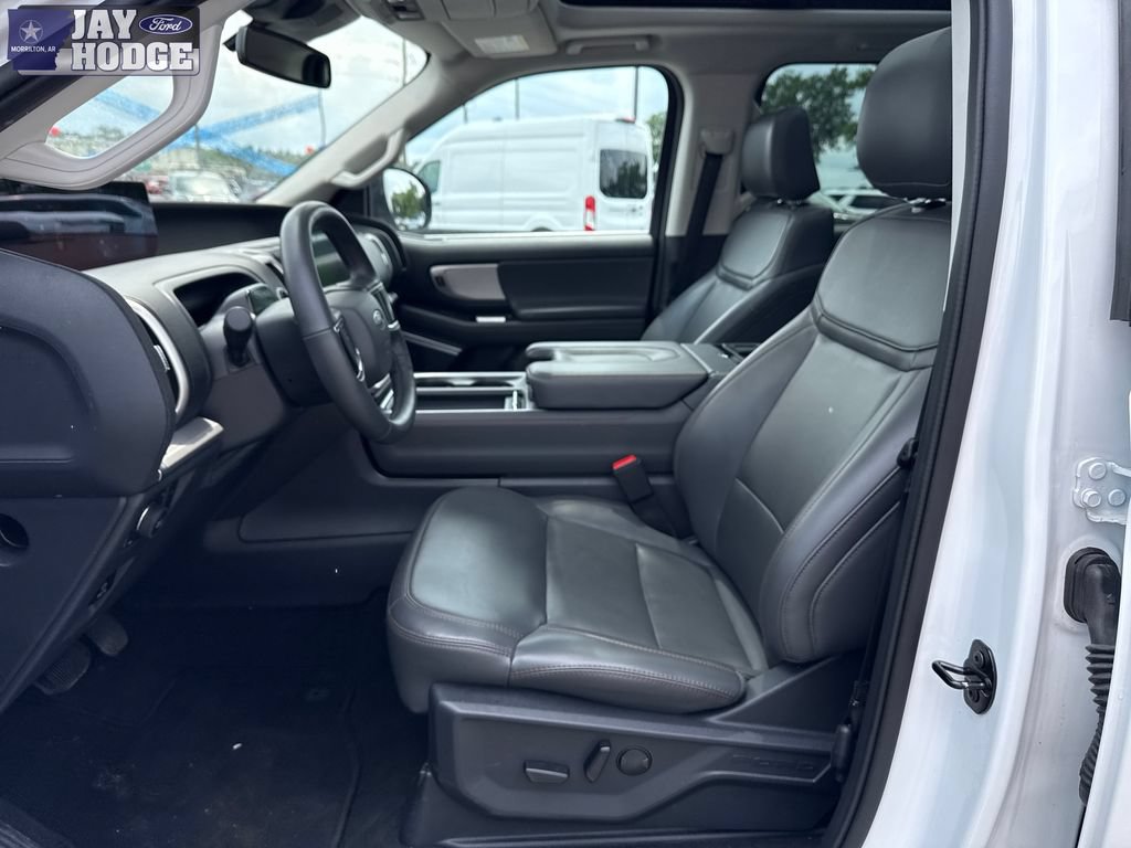 Certified 2025 Ford Expedition Active AWD/4WD image 22