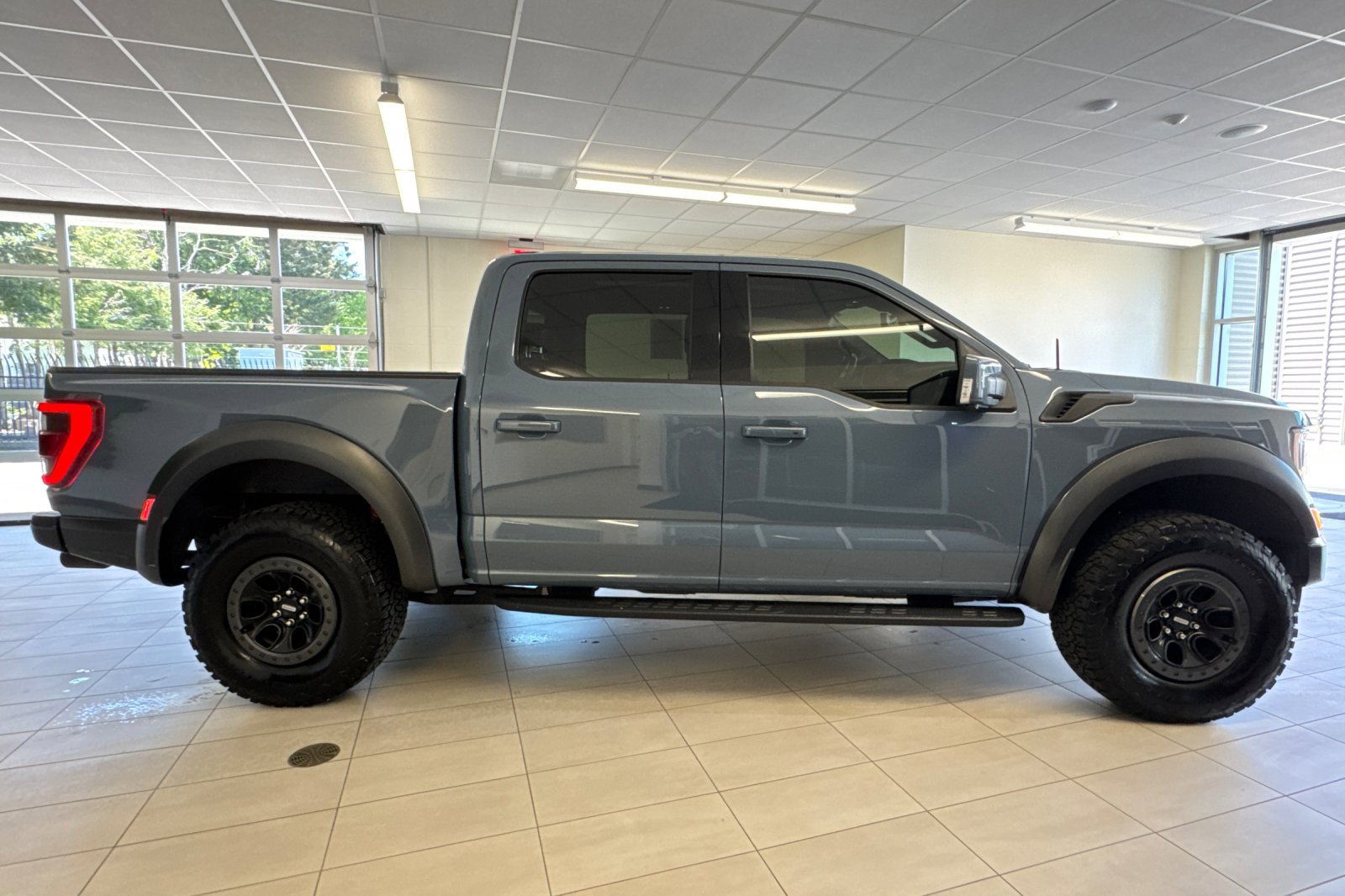 Certified 2023 Ford F150 Raptor w/ Raptor Carbon Fiber Package AWD/4WD image 3