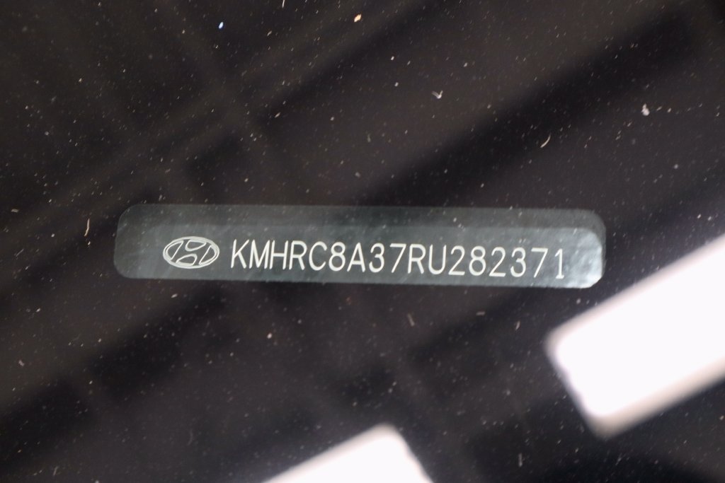 Used 2024 Hyundai Venue SEL FWD image 32