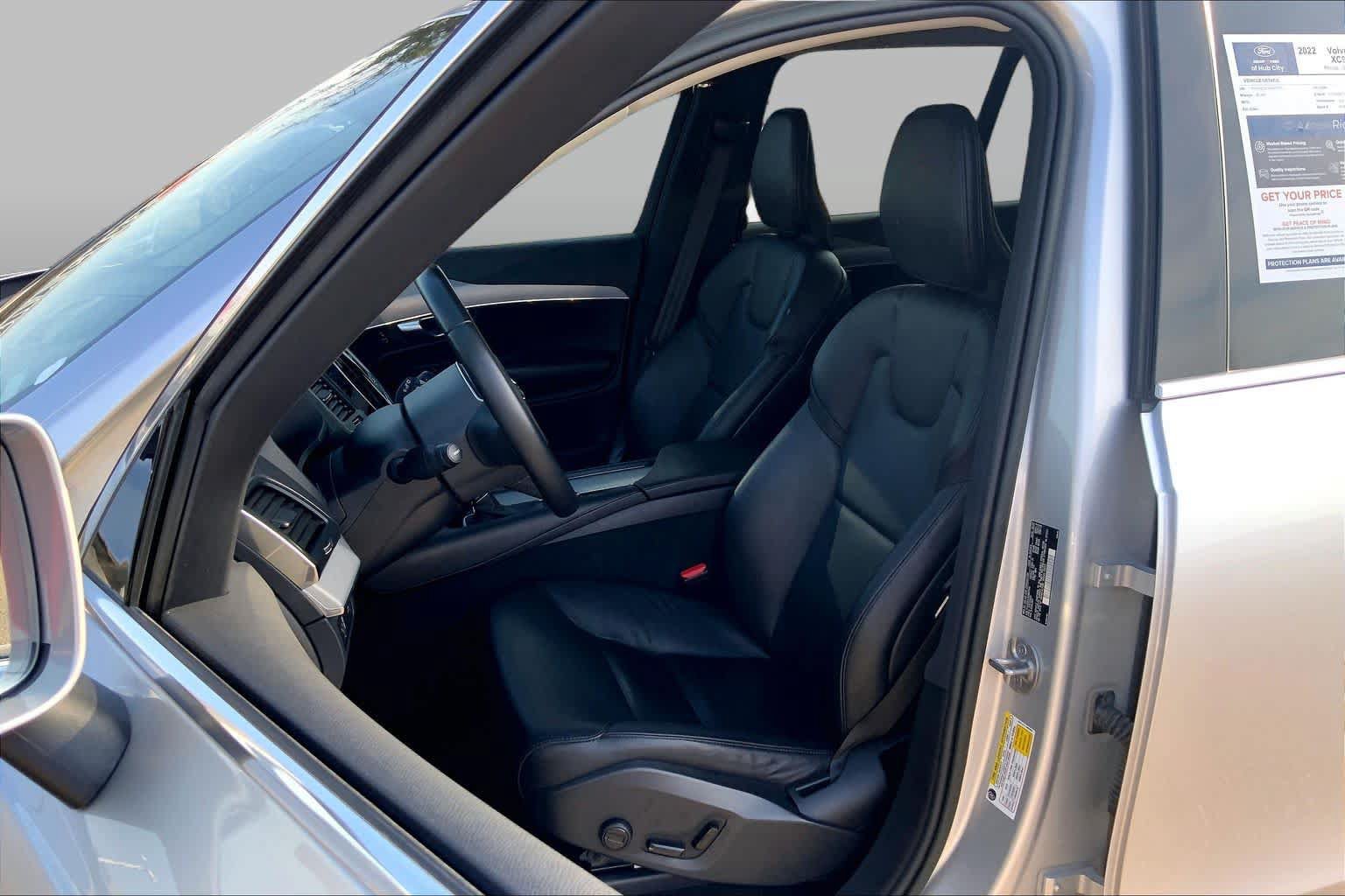 Used 2022 Volvo XC90 T5 Momentum FWD image 8