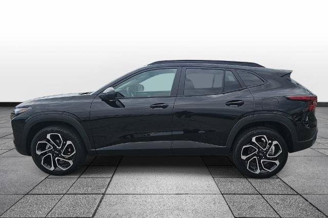 Used 2026 Chevrolet Trax RS FWD image 8