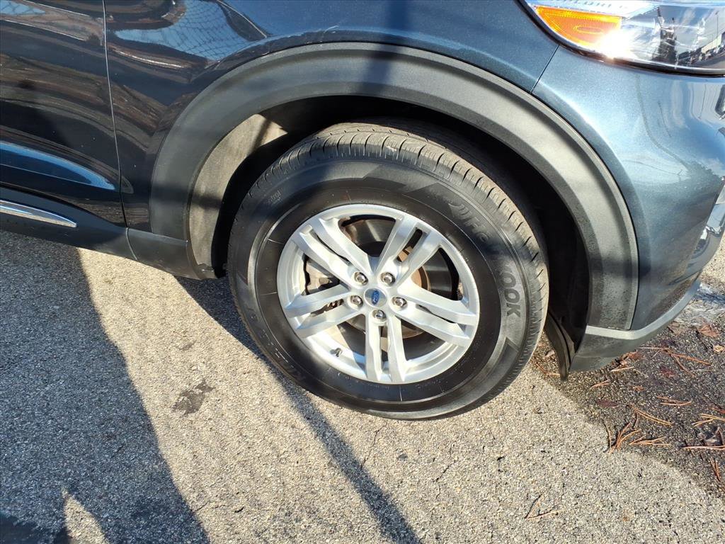 Certified 2023 Ford Explorer XLT w/ Equipment Group 202A image 8