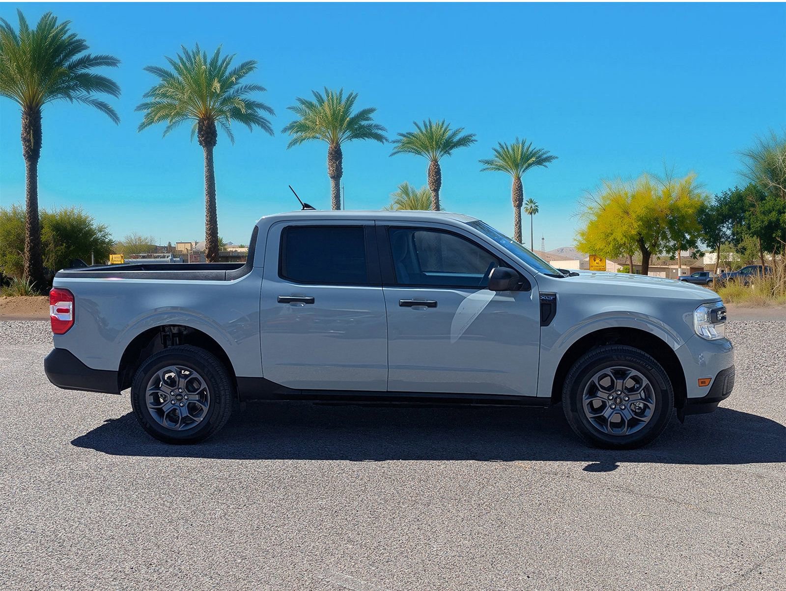 Certified 2022 Ford Maverick XLT image 6