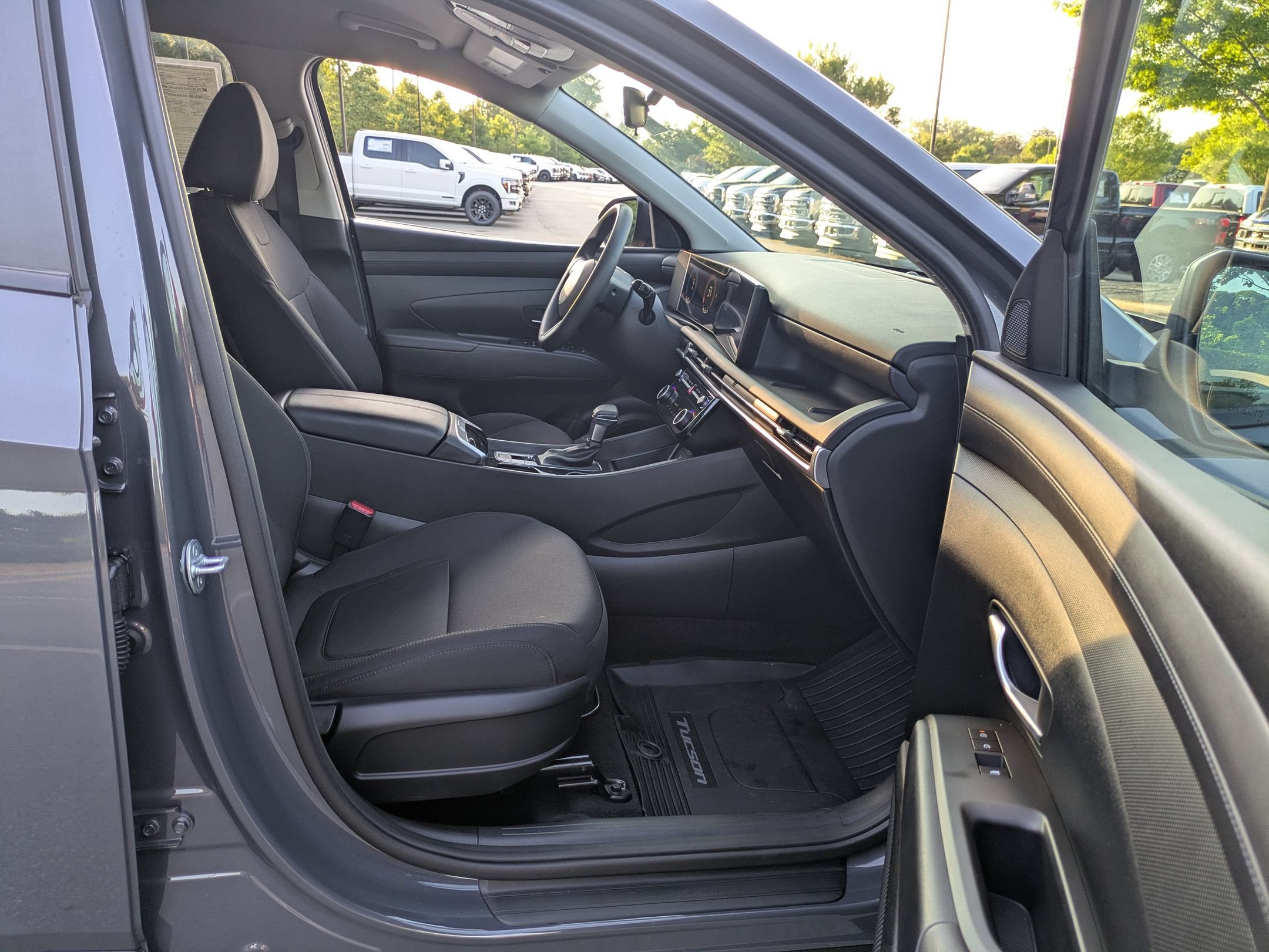 Used 2025 Hyundai Tucson SEL FWD image 38
