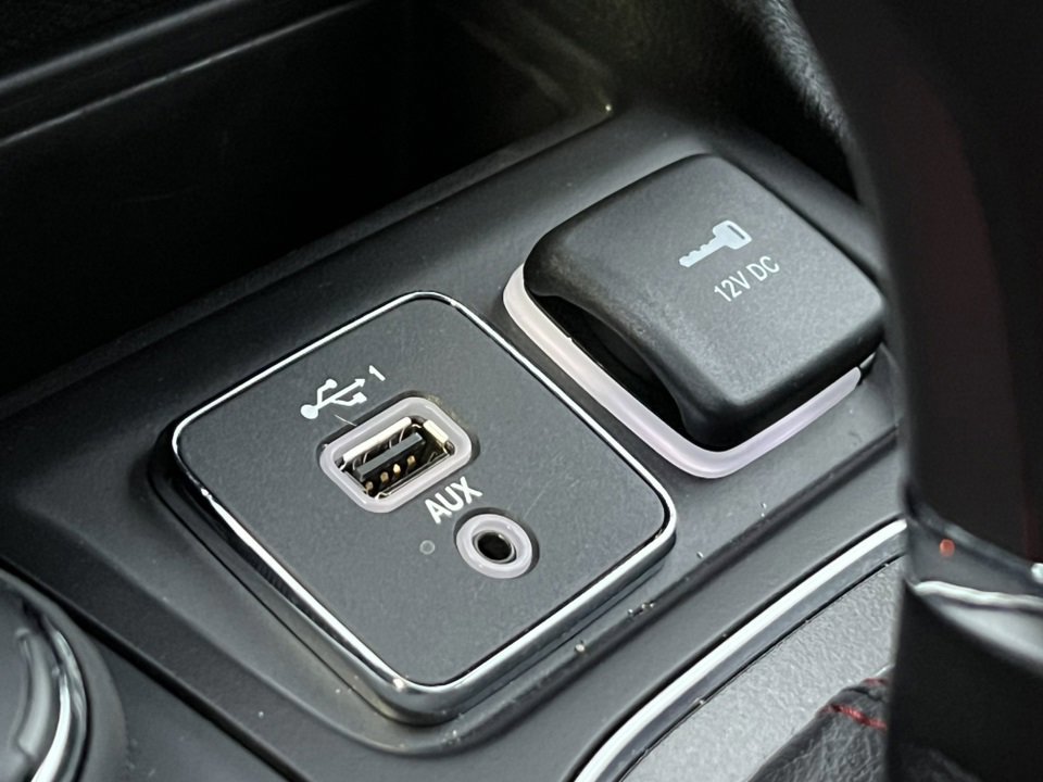 Used 2022 Jeep Cherokee Trailhawk w/ Comfort/Convenience Group image 34