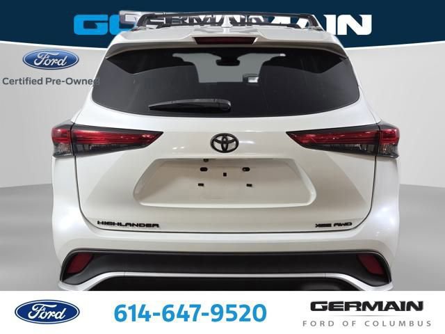 Used 2021 Toyota Highlander XSE image 3