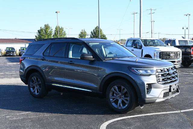 Certified 2025 Ford Explorer Active w/ Active Comfort Package AWD/4WD image 7