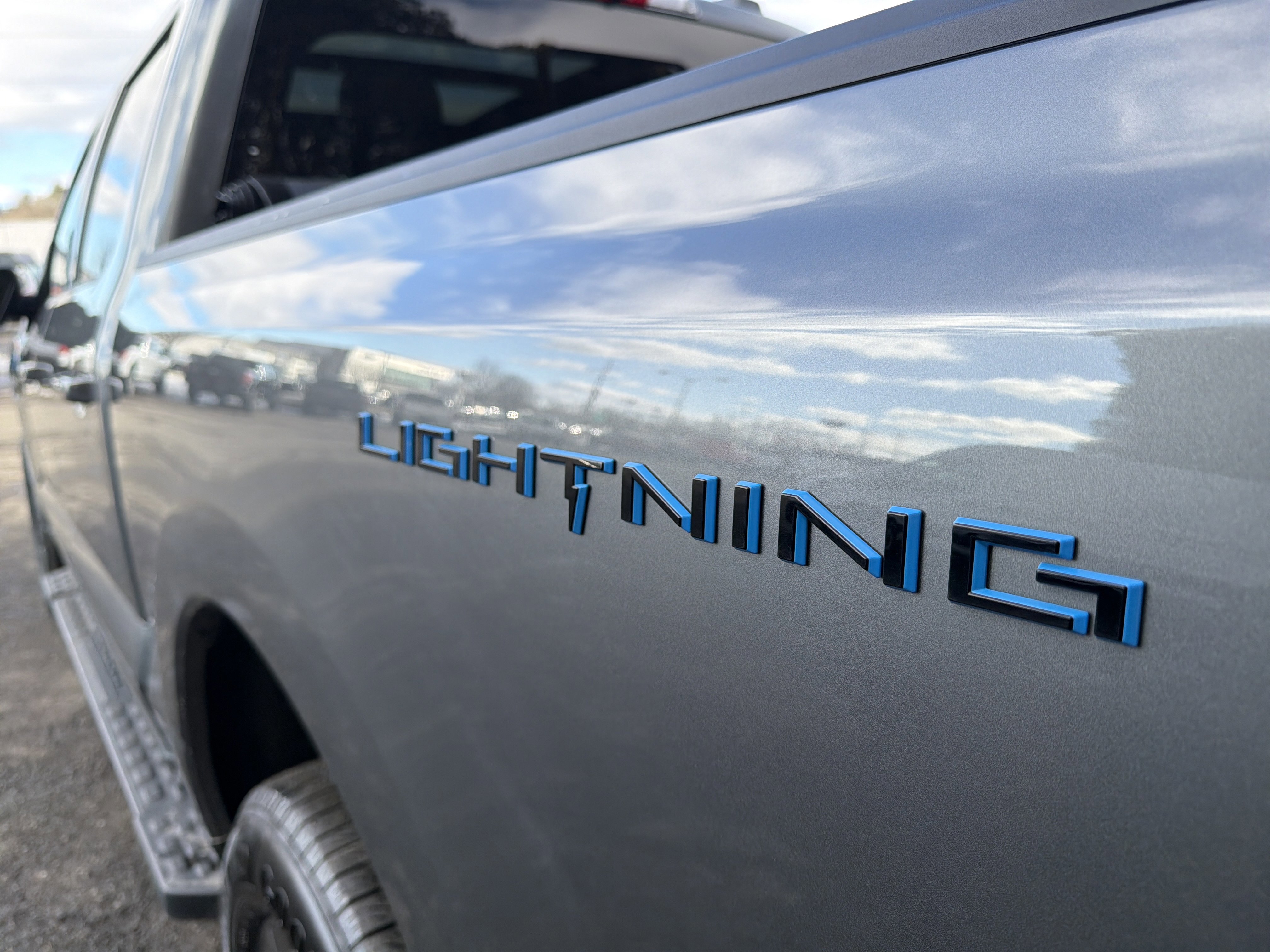 Certified 2024 Ford F150 Lightning Lariat image 35