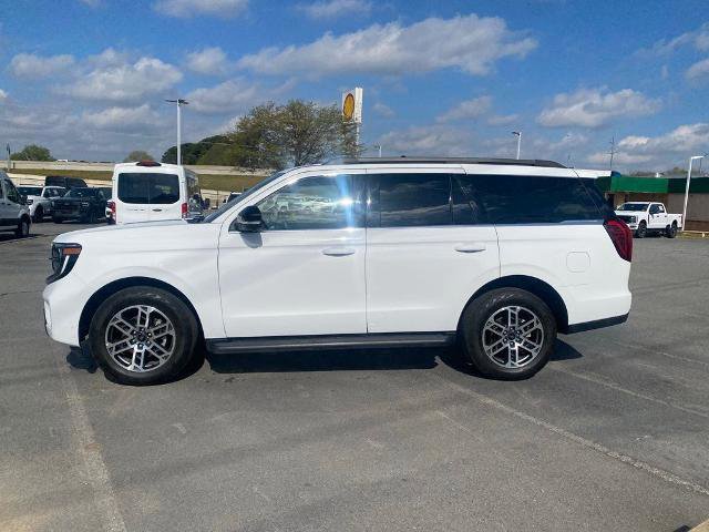 Certified 2025 Ford Expedition Active AWD/4WD image 2