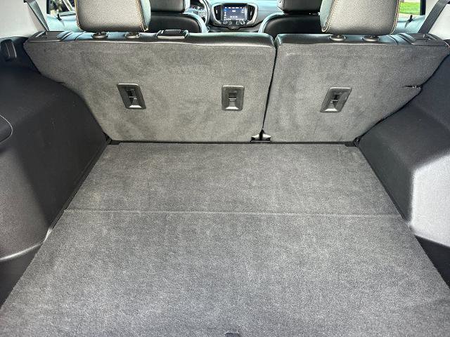 Used 2023 GMC Terrain AT4 image 14