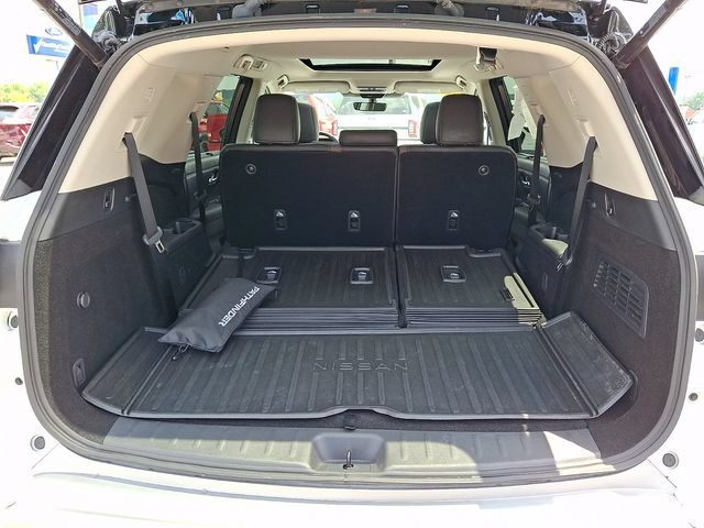 Used 2024 Nissan Pathfinder Platinum w/ Cargo Package AWD/4WD image 30
